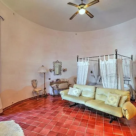 Villa Sleeps 6 Pool Air Con Wifi