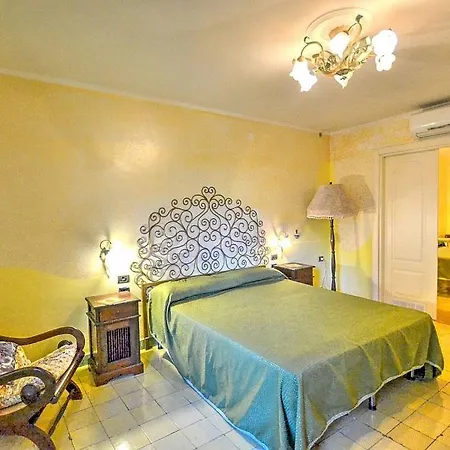 Villa Sleeps 6 Pool Air Con Wifi Maiori